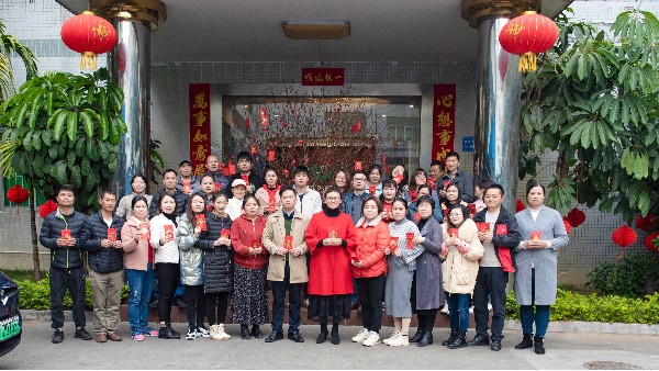 世邦注塑加工祝您2022萬(wàn)事順意，虎力全開(kāi)！