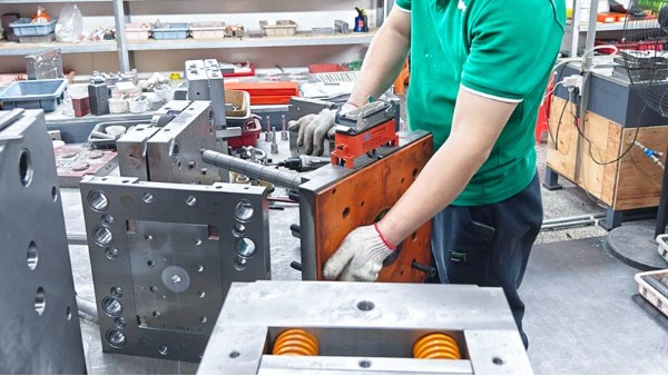 從3次試模問題看注塑模具供應(yīng)商選擇與合同風(fēng)險規(guī)避