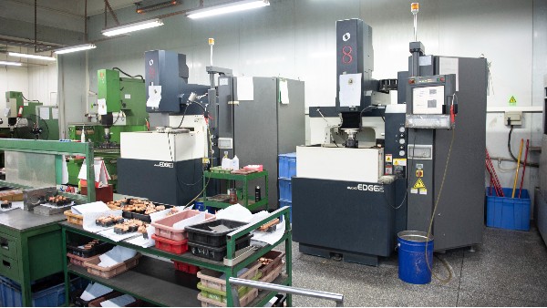 塑膠模具制造結(jié)構(gòu)會(huì)造成注塑件成型加工缺陷嗎？