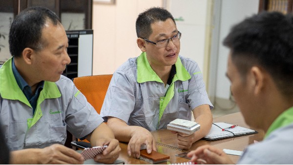 模具廠內(nèi)部生產(chǎn)流程